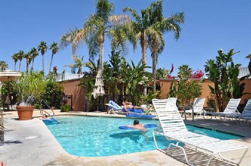 Triangle Inn - Clothing Optional Resort For Men Palm Springs Exterior photo