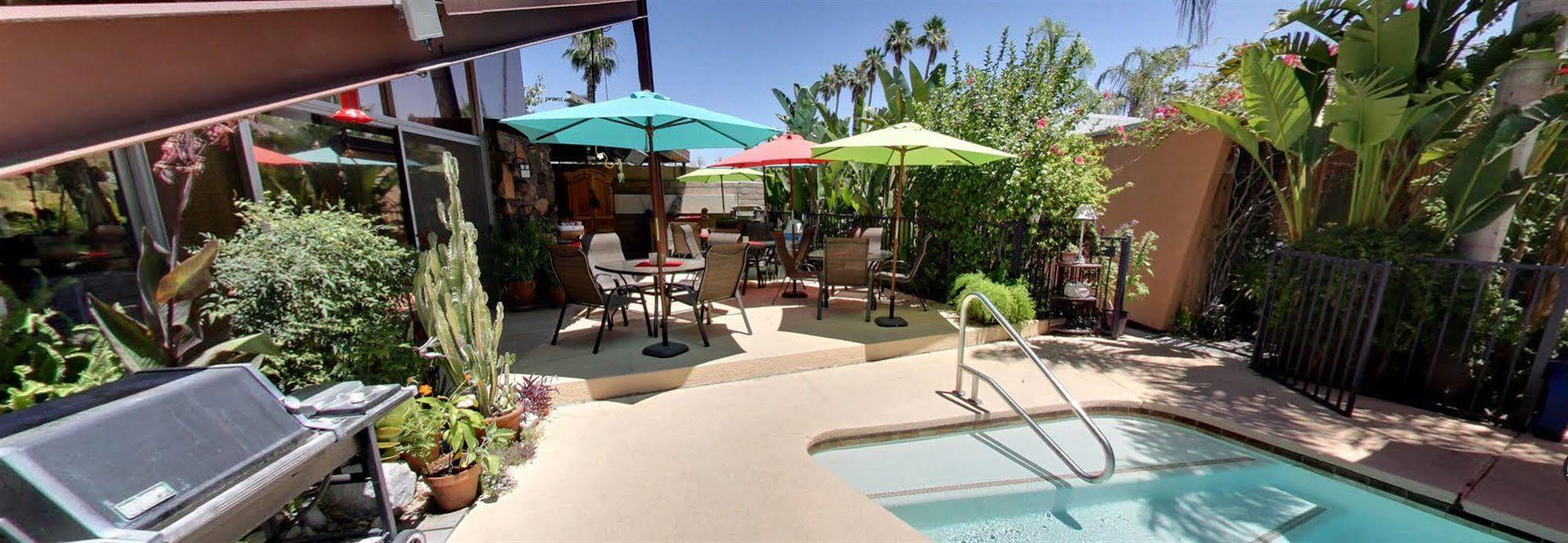 Triangle Inn - Clothing Optional Resort For Men Palm Springs Exterior photo